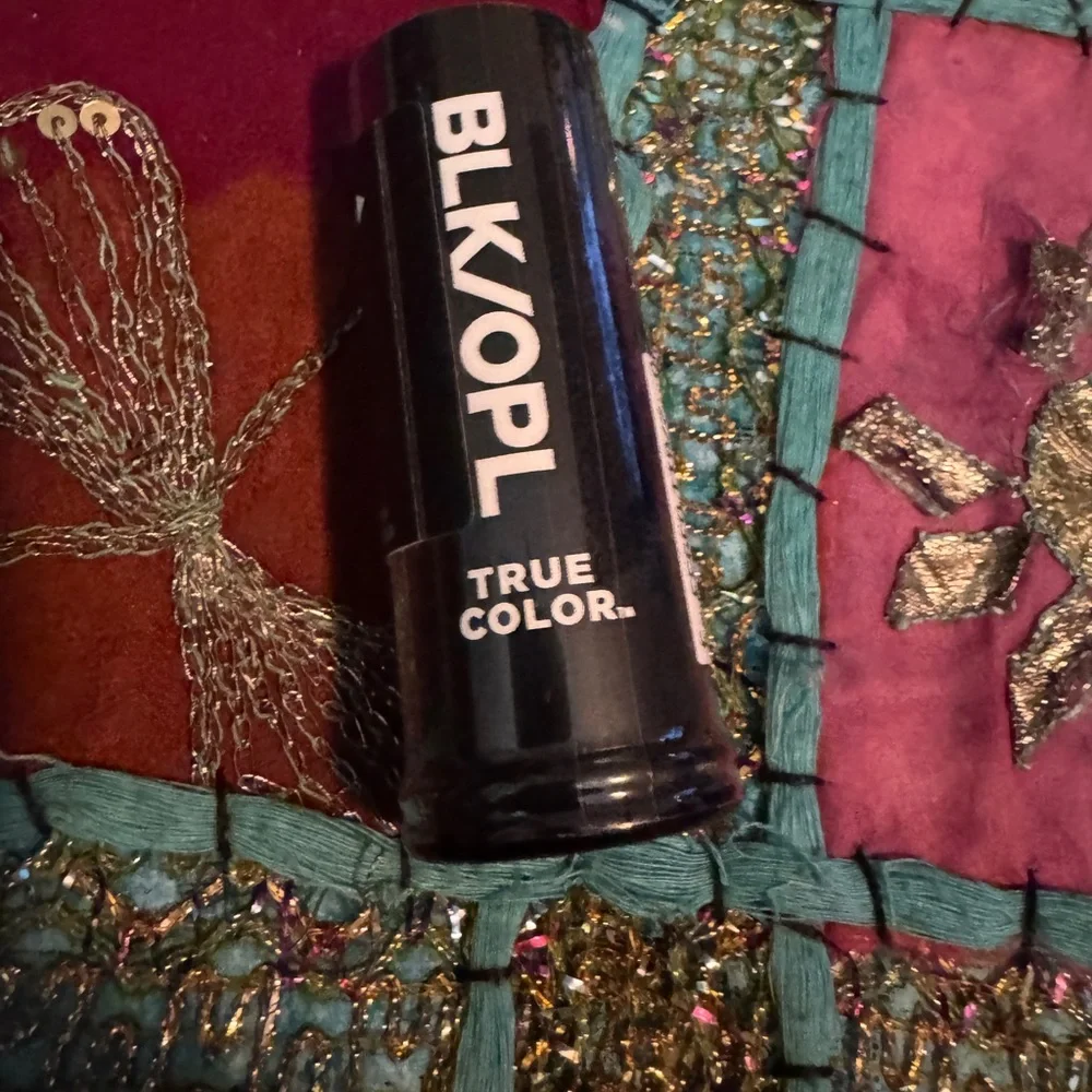 True Color KD1 Toasted Chestnut Skin Perfecting Stick Foundation - Chestnut